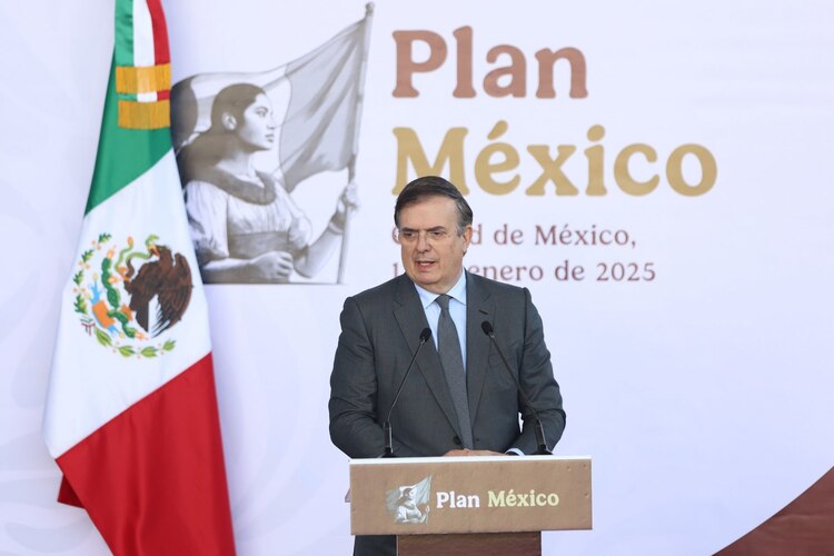 Marcelo Ebrard, secretario de Economía, durante la presentación del Plan México.