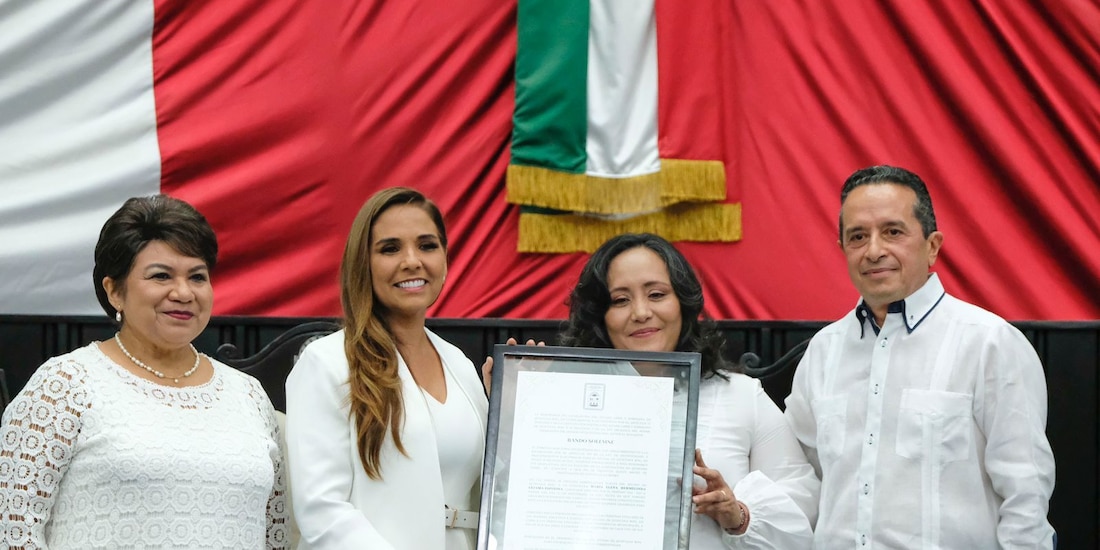 Entrega XVI legislatura bando solemne como gobernadora electa de Quintana Roo a Mara Lezama