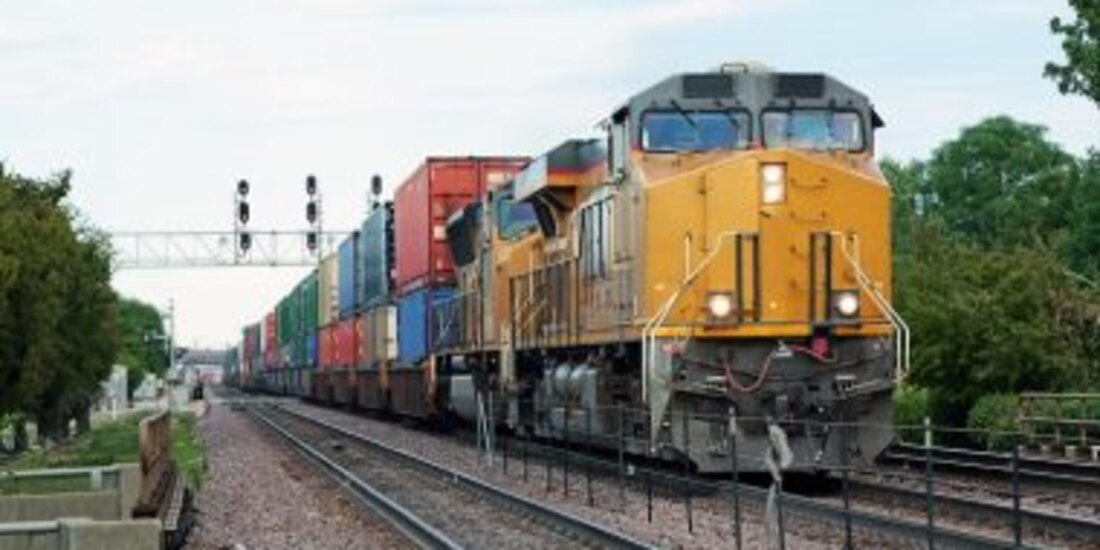 Dos trenes chocan en Barcelona 