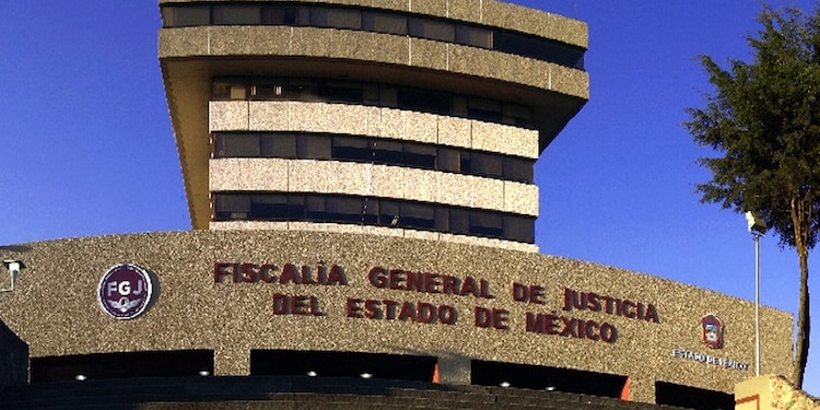 Y cimbra crimen de Karen
tras abordar moto por app