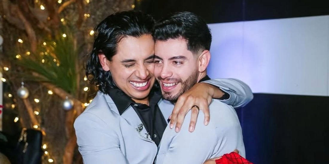 Jhonny Caz de Grupo Firme se casa.