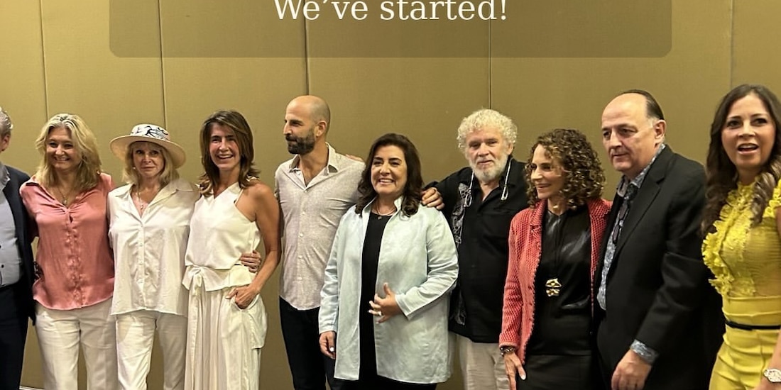 Asistentes y ponentes se reúnen en el Hotel Barceló Santa Fe para explorar herramientas de bienestar integral.