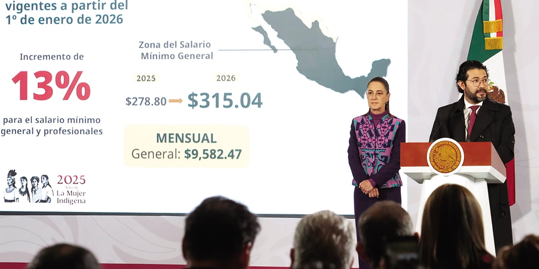 Marath Bolaños, titular de la STPS, ayer en conferencia de prensa.