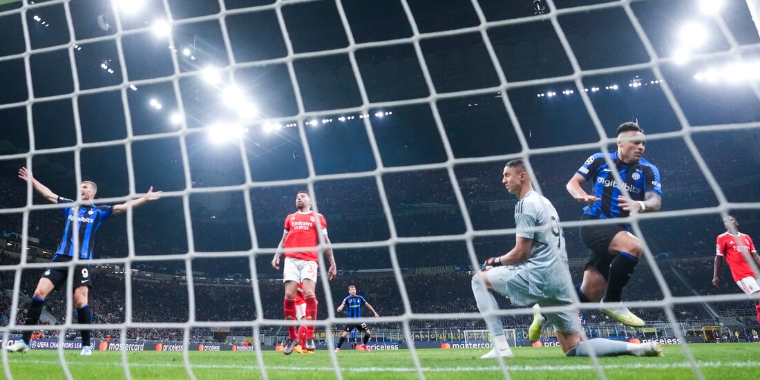 El momento en el que Lautaro marca un gol, ayer.