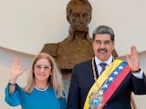 La acusación formal actualizada “denuncia una conducta verdaderamente impensable”, declaró el fiscal federal, Jamie McDonald, afuera del tribunal de Manhattan.