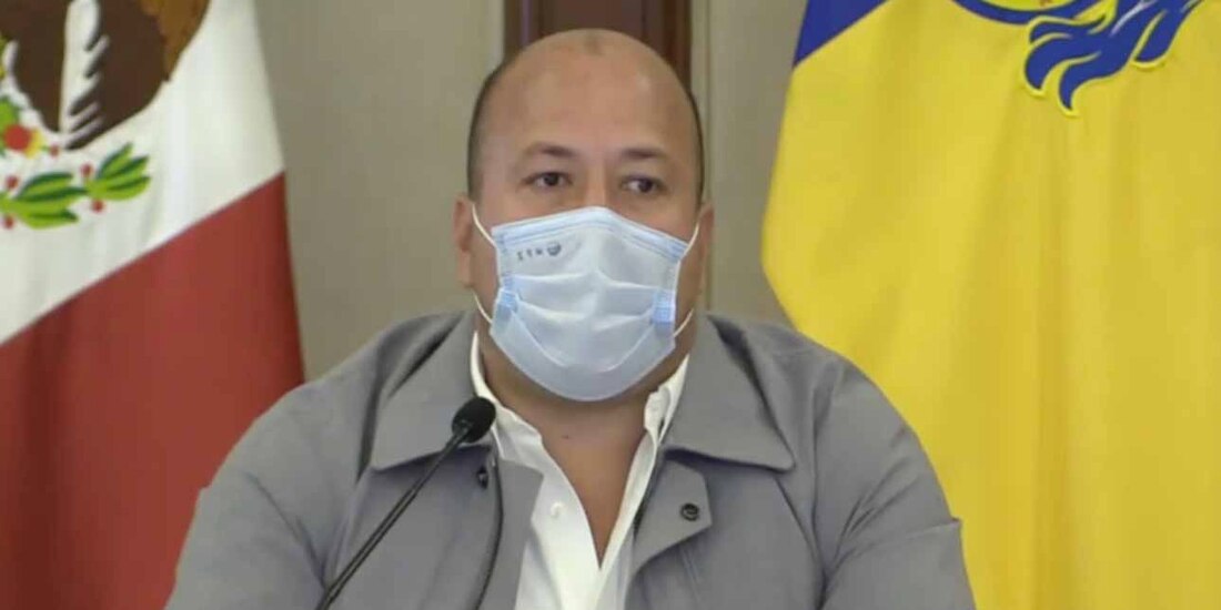 Enrique Alfaro mostró los rostros, con nombre y apellido, de los siete legisladores que se pronunciaron por la aprobación en lo general del dictamen