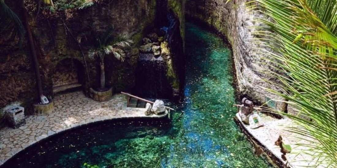 Leo fue succionado en un río artificial del parque Xenses, de Xcaret, y aunque la familia logró sacarlo, perdió la vida más tarde en una clínica de Playa del Carmen,