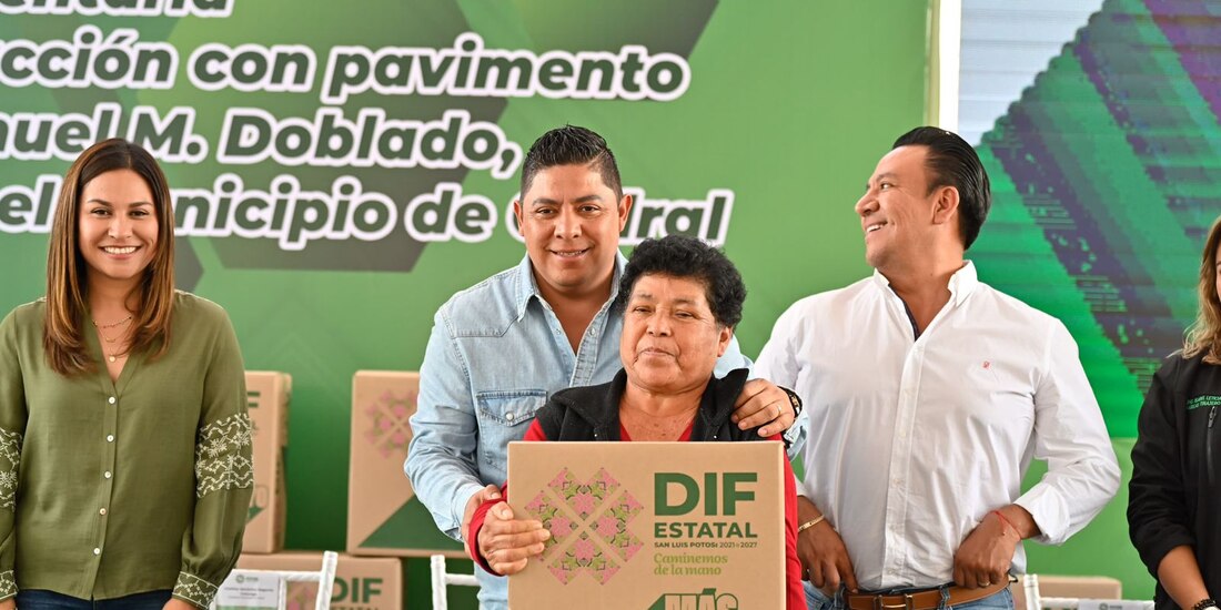 Ricardo Gallardo entrega apoyos alimentarios a familias de Cedral para mejorar su nutrición y economía.