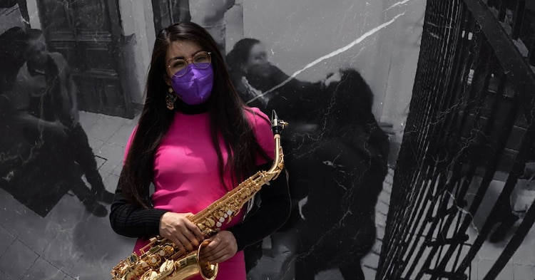 Acusan a María Elena Ríos de agredir a mujer en hospital.