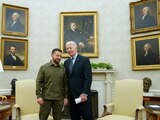 Los presidentes de Ucrania, Volodimir Zelenski, con su característica vestimenta verde, y de Estados Unidos, Joe Biden, ayer en la Casa Blanca.