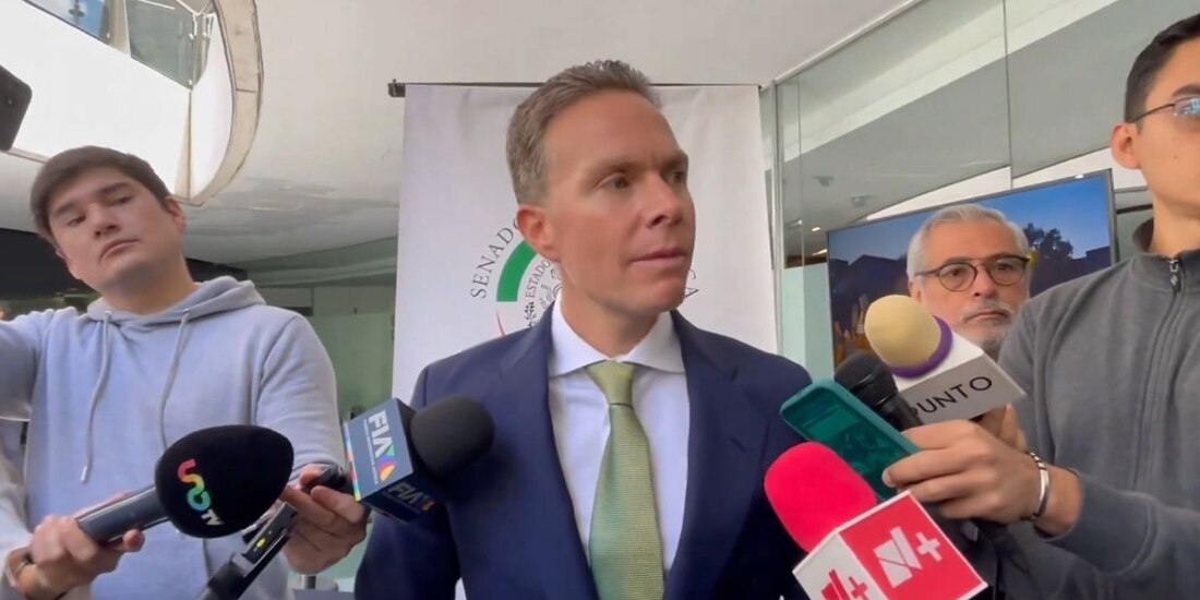 Manuel Velasco, en entrevista con medios.