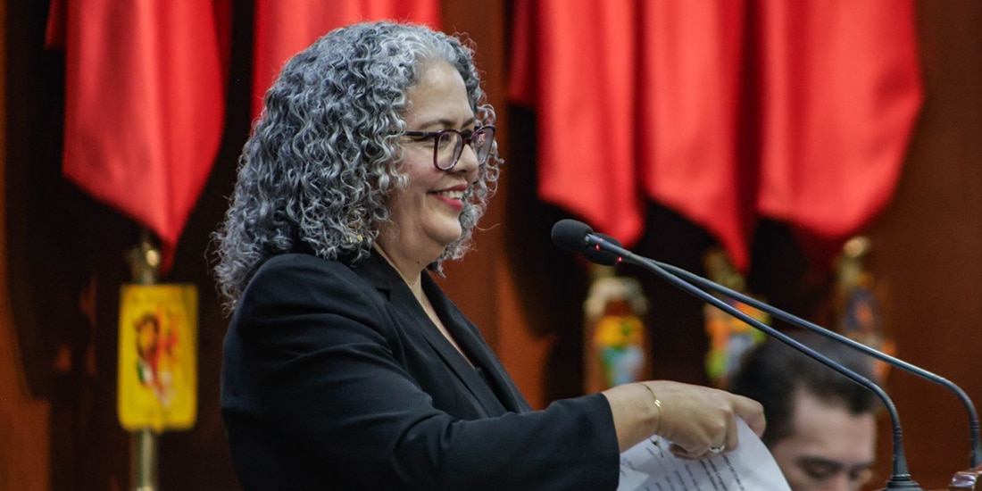 En sesión extraordinaria del Congreso local, Graciela Domínguez Nava rindió protesta como gobernadora interina de Sinaloa