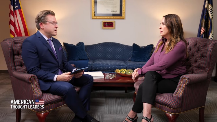 Sara Carter, "zarina antidrogas" de EU, fue entrevistada por American Thought Leaders.