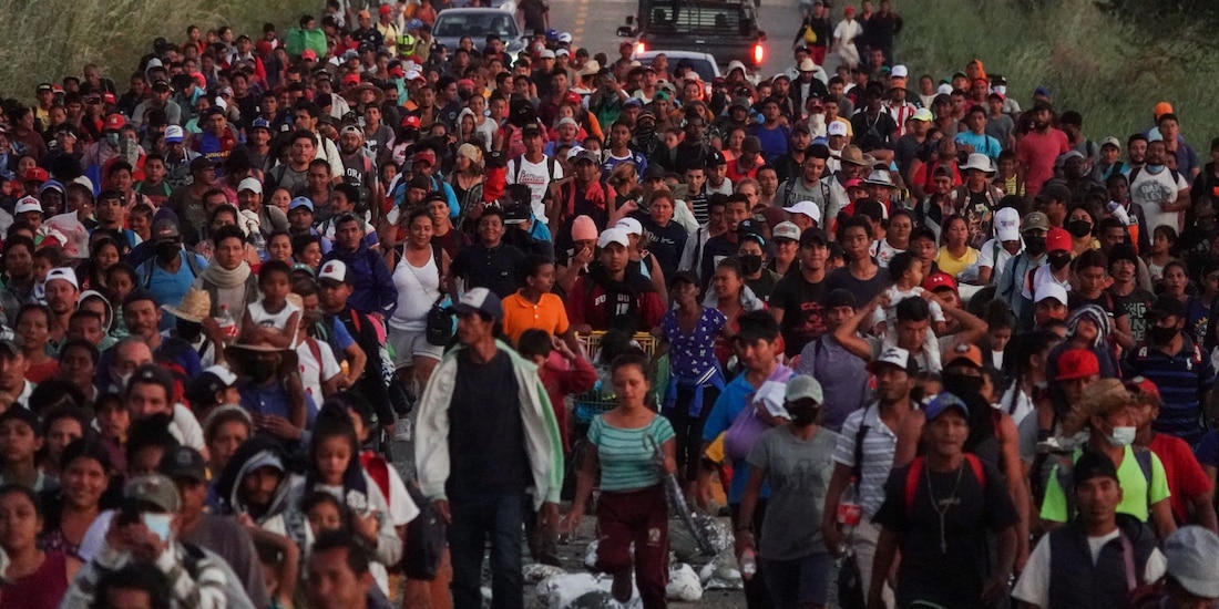 Migrantes centroamericanos atraviesan México a pie con la esperanza de pasar hacia Estados Unidos, done la contención de indocumentados es cada día más severa