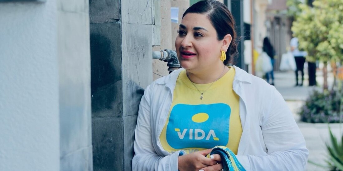 La candidata se dijo triste por la decisión.