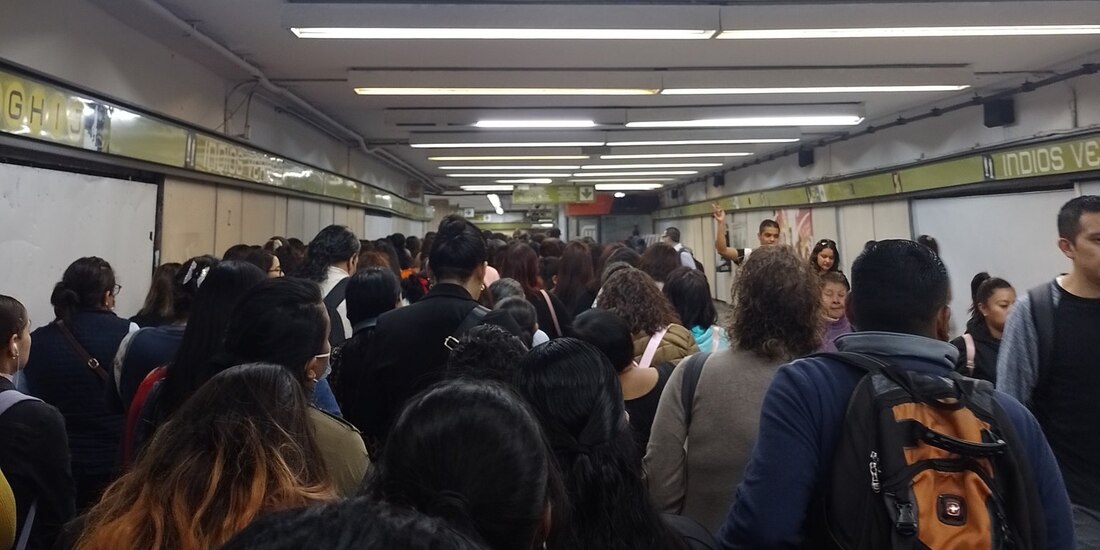 Metro CDMX presentó aglomeraciones este martes; en foto, línea 3.