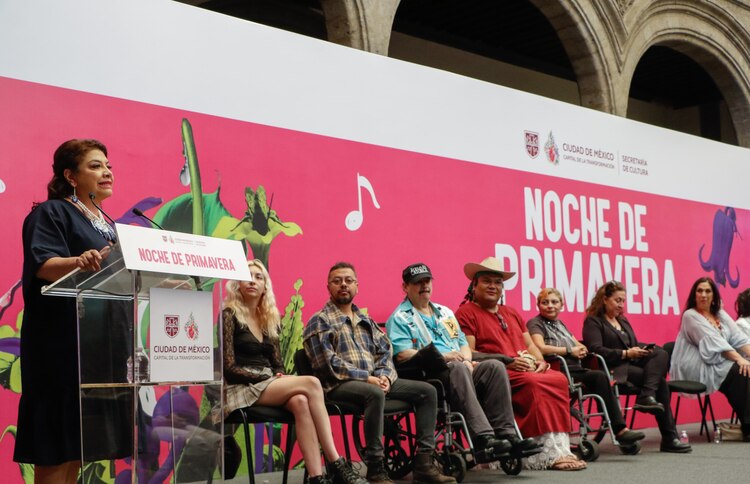 Clara Brugada encabezó la presentación del Festival Noche de Primavera 2025.