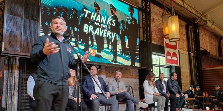 “Nuestros policías hoy nos permiten presumir que Miguel Hidalgo es una de las tres alcaldías en donde los vecinos se sienten más seguros", señaló el alcalde Mauricio Tabe.