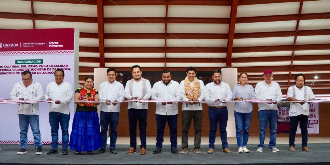 Salomón Jara inaugura primera etapa del Centro Cultural del Istmo en Juchitán de Zaragoza.