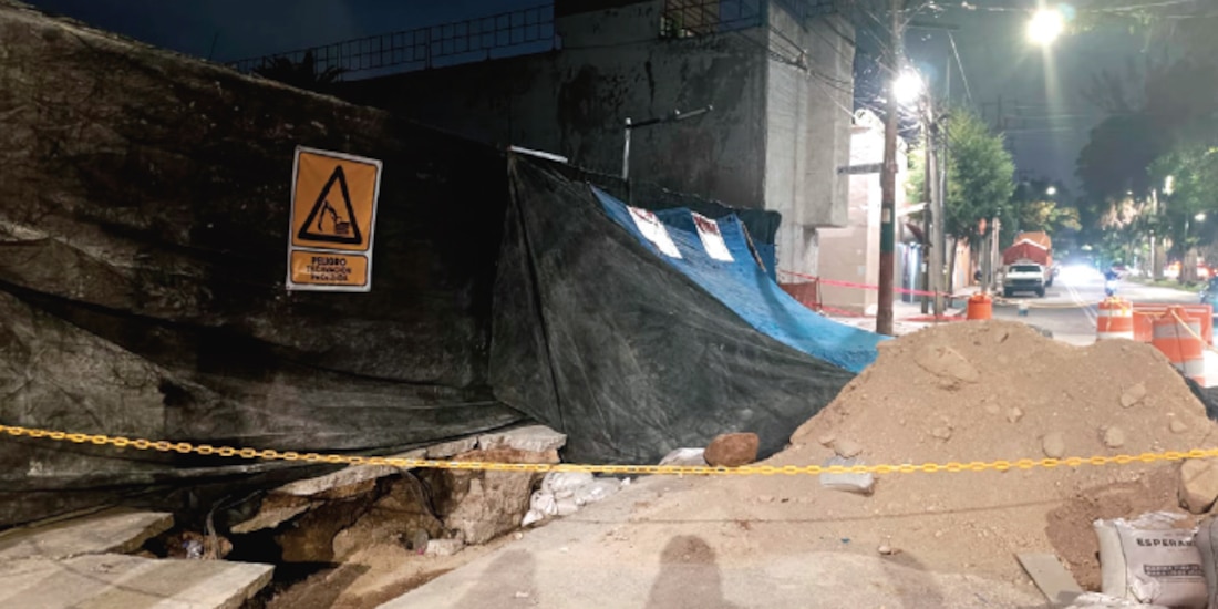 La zona del socavón fue cercada para evitar algún accidente, el pasado martes.