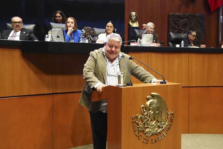 El senador Manuel Huerta Ladrón de Guevara, de Morena, en una fotografía ilustrativa.