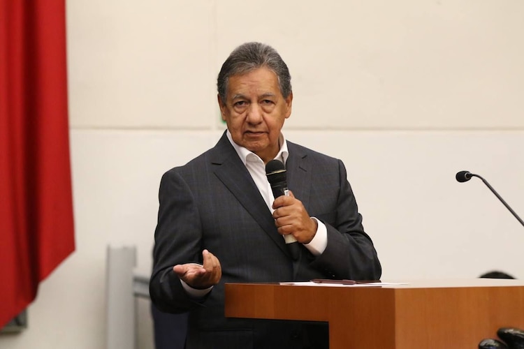 El senador Higinio Martínez señala que se debe acabar el distanciamiento que hay entre los senadores de Morena con el Ejecutivo