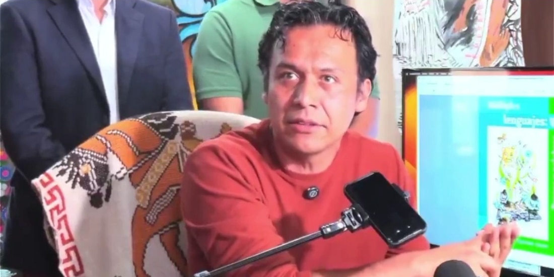 Marx Arriaga durante conferencia con medios