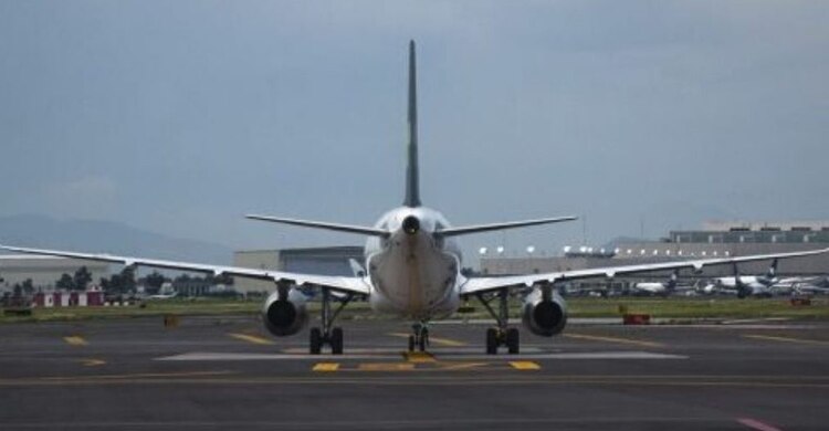 Desalojan avión de Delta Airlines en AICM por desperfecto