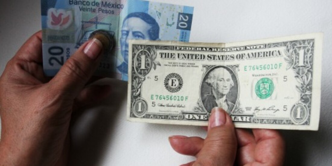 El tipo de cambio interbancario cotizaba en 22.5649 por dólar