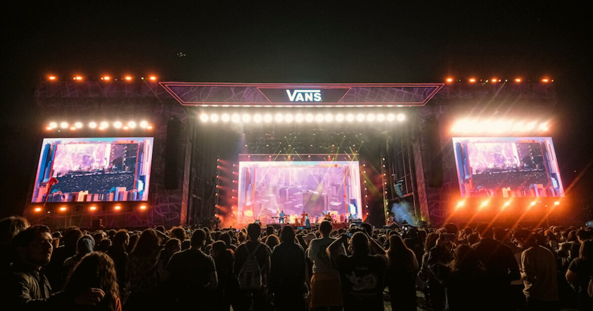 El Corona Capital 2022 vive un arranque emo y lleno de energía