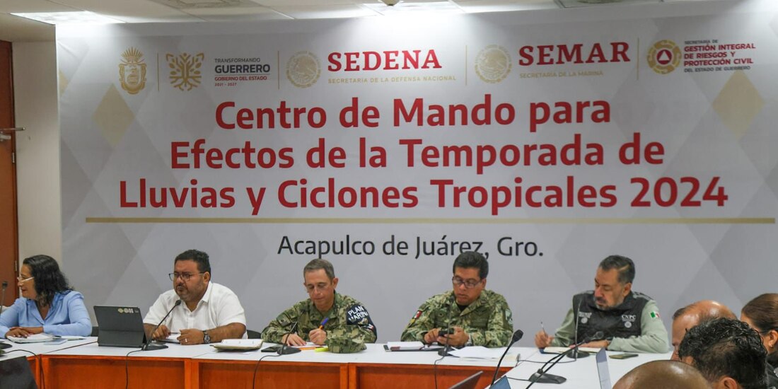 La gobernadora Evelyn Salgado trabaja junto con brigadas estatales y federales para atender a los damnificados por "John".