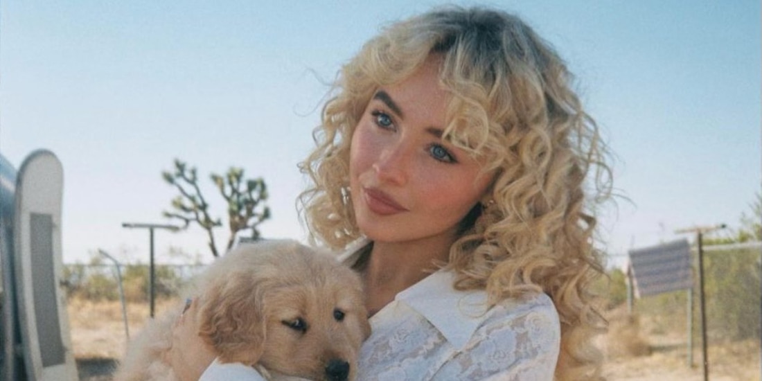 Sabrina Carpenter recuerda cuando se cayó en un cactus