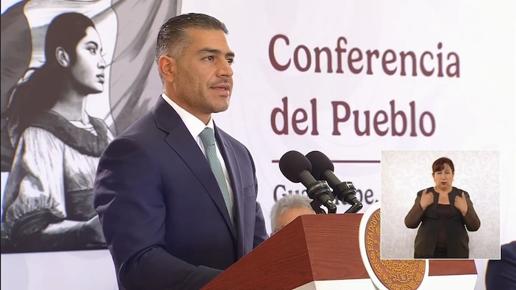 Omar García Harfuch, titular de la SSPC, en conferencia de prensa.