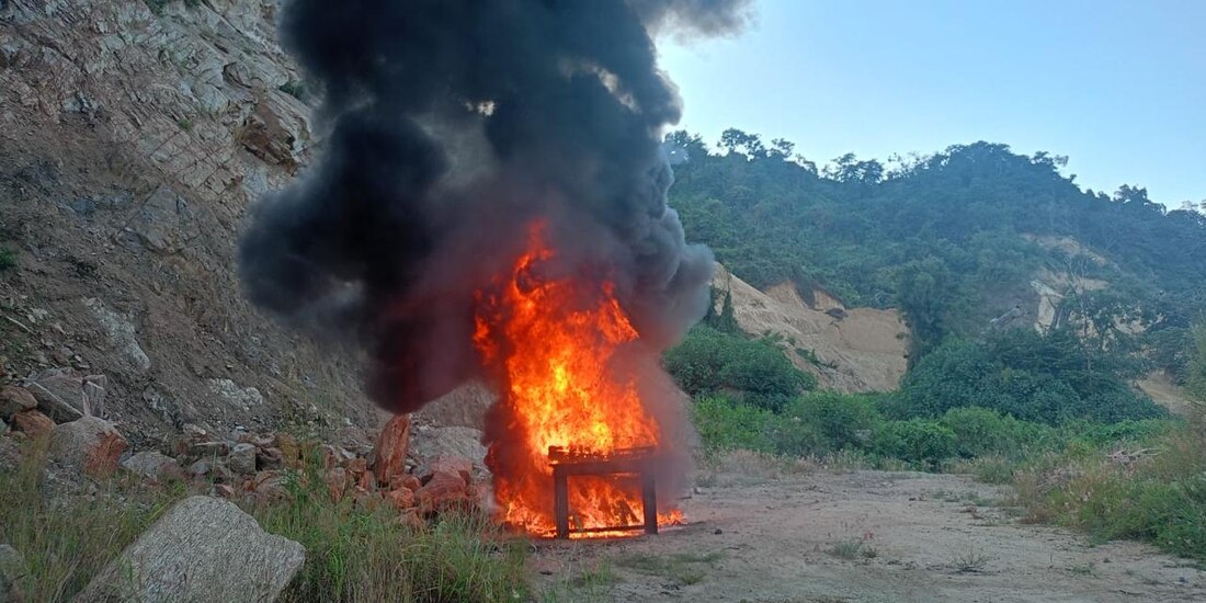 FGR y Marina incineran más de 1.6 toneladas de cocaína en Acapulco.