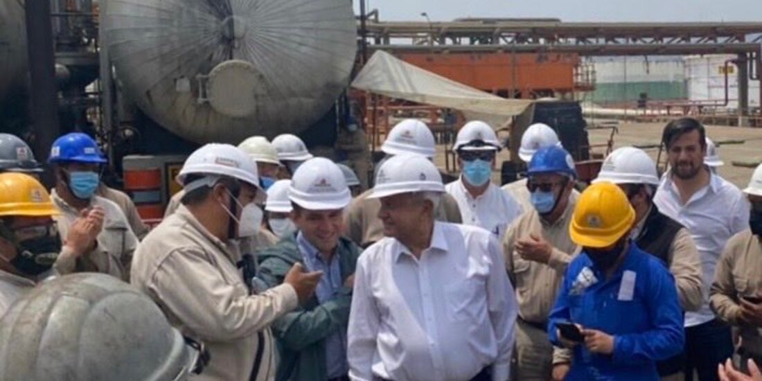 AMLO visita la refinería de Salamanca, Guanajuato