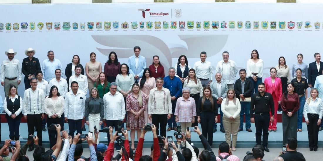 Américo Villarreal recibe cartera de proyectos 2026 y exhorta a munícipes a ejercer recursos con honestidad.