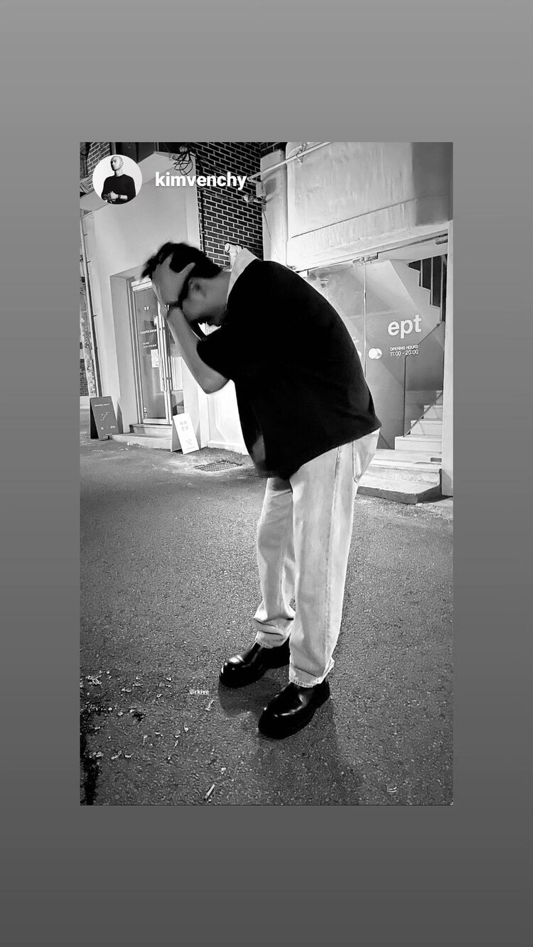 RM de BTS con el cabello corto.