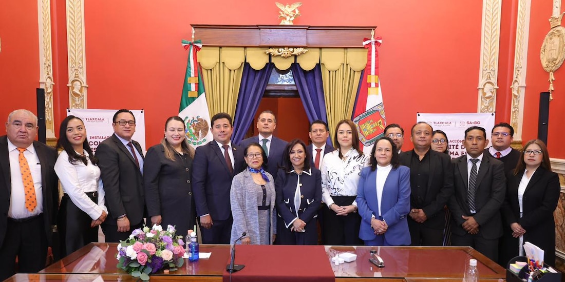 Evento desde el Salón Rojo del Palacio de Gobierno.