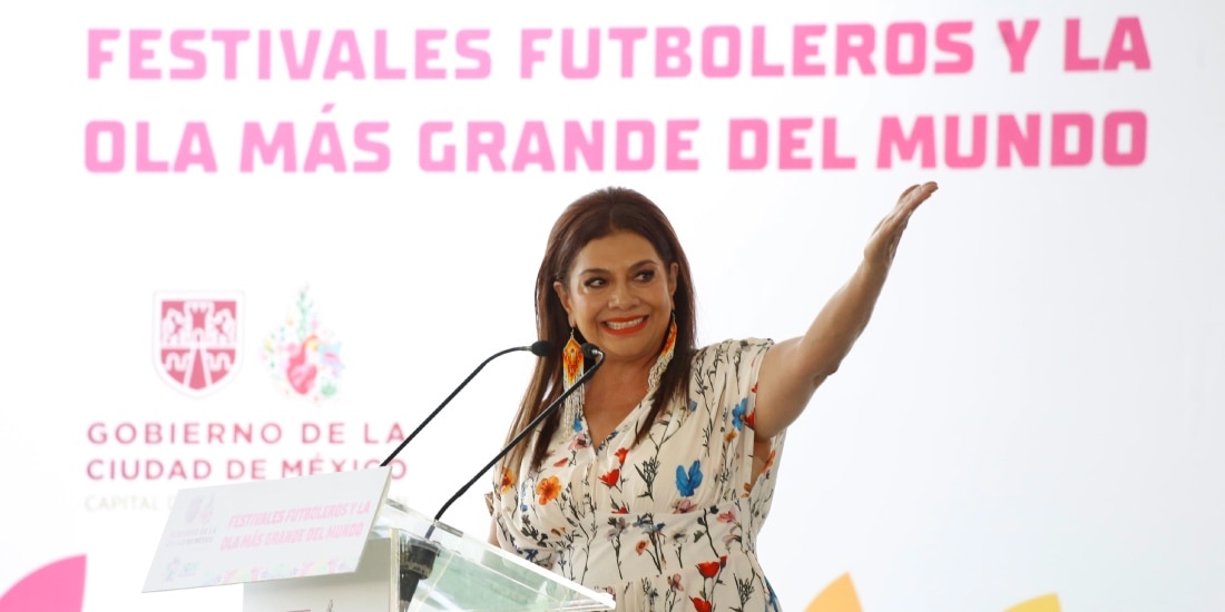 Clara Brugada presenta 18 festivales futboleros para el Mundial 2026.