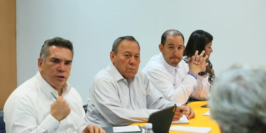 (De izq. a der.:) Alejandro Moreno, Jesús Zambrano y Marko Cortés.