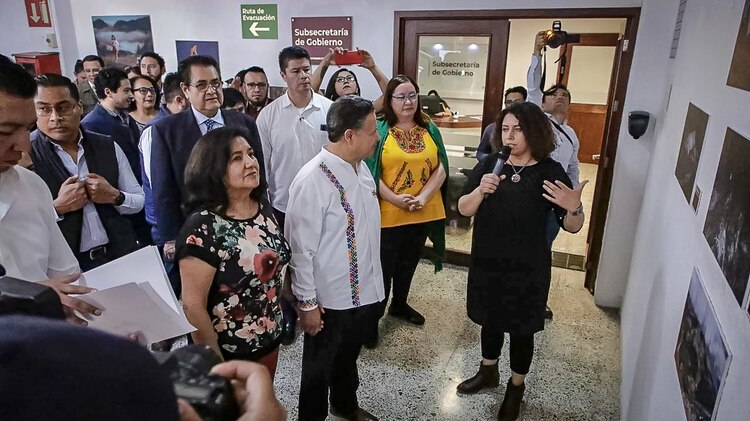 quienes deseen exponer escultura o instalaciones tendrán que enviar un video donde muestren y expliquen las dimensiones de sus trabajos.