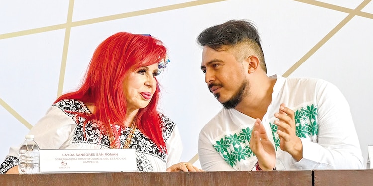 La mandataria Sansores y el líder de diputados locales, en foto de archivo.