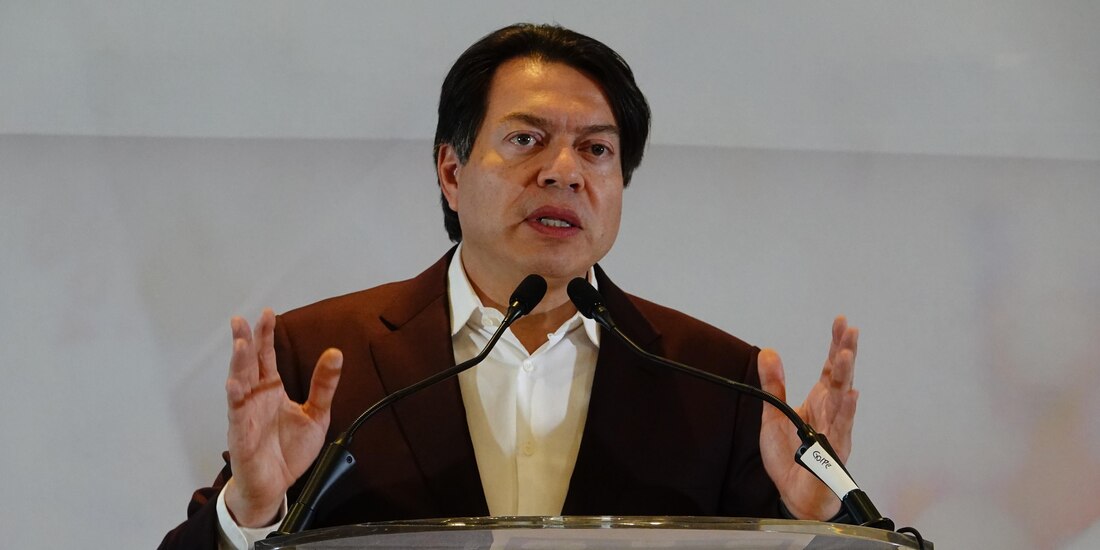 El dirigente de Morena en conferencia de prensa, el 21 de febrero.