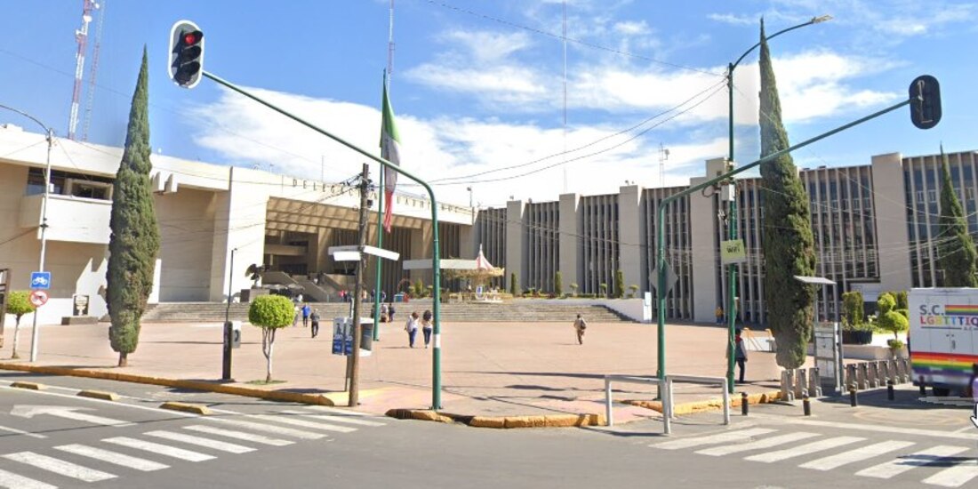 La alcaldía Cuauhtémoc, en la mira de tres diputados locales.