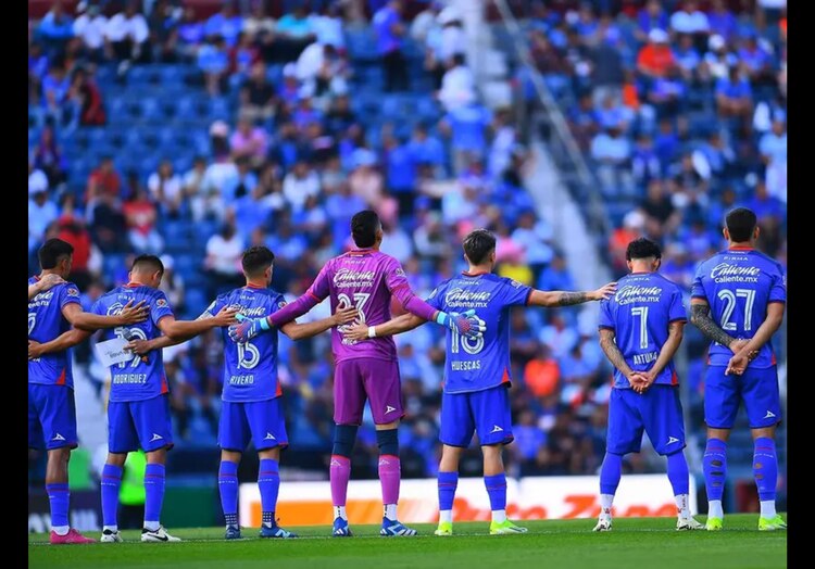 Seguridad del Estadio Ciudad de los Deportes tiene problemas con aficionados del Cruz Azul