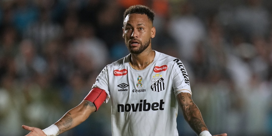 Neymar en el partido entre Santos y Remo, en Brasil