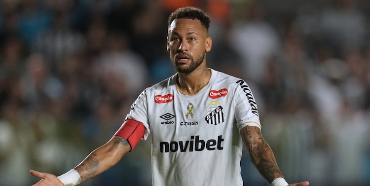 Neymar en el partido entre Santos y Remo, en Brasil