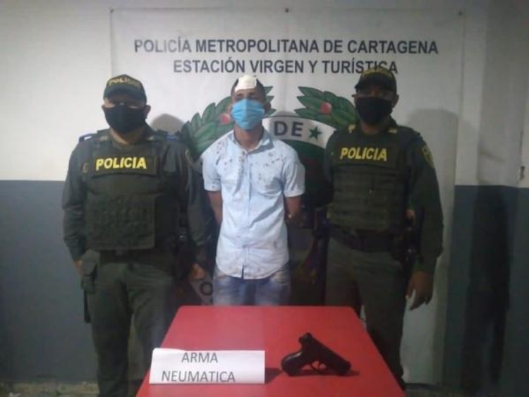 Asaltante que recibió un golpe con un tanque de gas