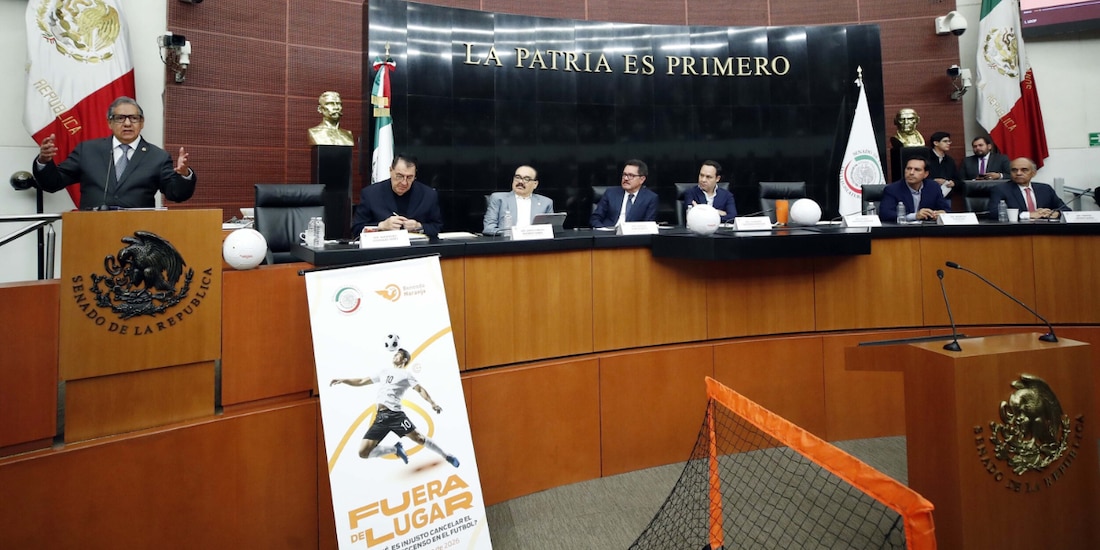 En el Senado se llevó a cabo el conversatorio “Fuera de lugar: ¿por qué es injusto cancelar el ascenso y descenso en el futbol".