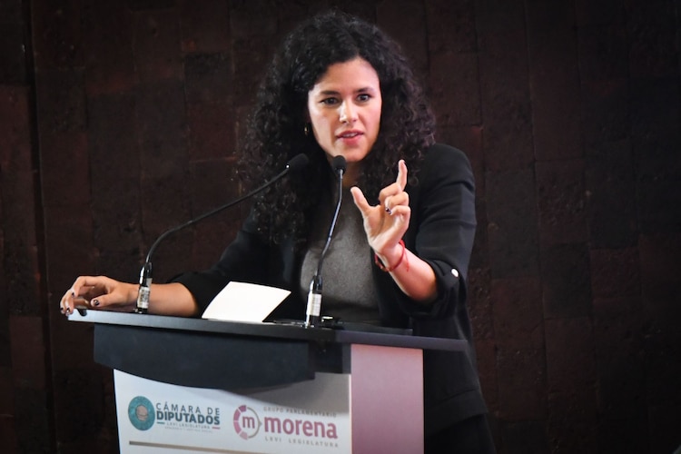 Luisa María Alcalde